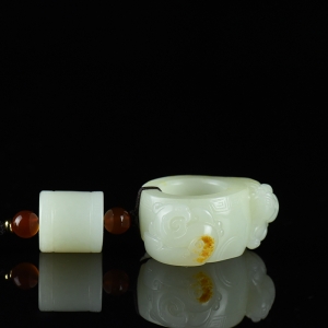 山流水料和田白玉貔貅玉琮吊坠