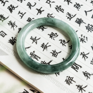 53.5mm糯冰种飘花翡翠圆镯