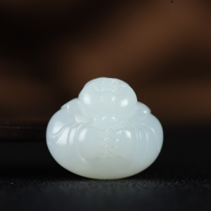 籽料和田白玉财神吊坠