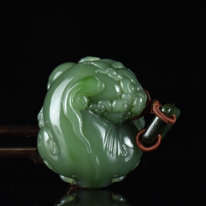 山料和田碧玉貔貅手把件