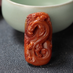 铁皮包浆料南红貔貅吊坠