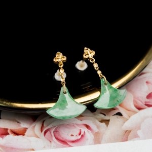 18K糯冰种飘翠翡翠耳坠