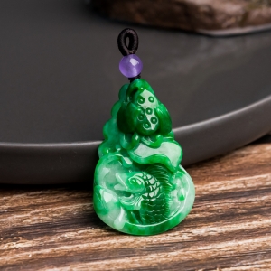 糯冰种翠绿翡翠连年有余吊坠