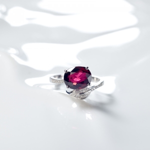 18K玫红碧玺戒指