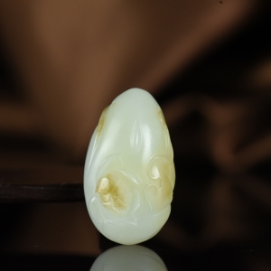 山料和田糖玉荷趣吊坠