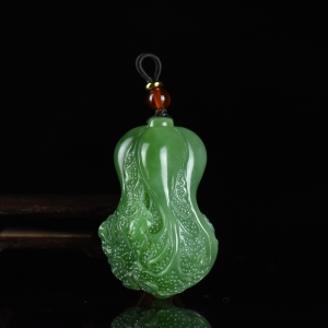 山料和田碧玉百财吊坠