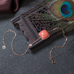 18KMOMO珊瑚方形手链