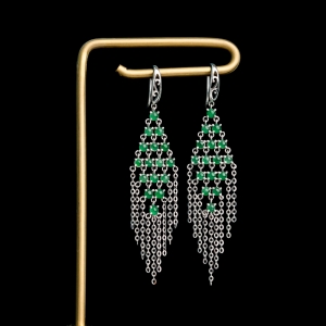 18K糯冰种浅绿翡翠耳坠