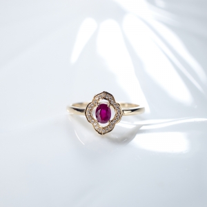 18K鸽血红红宝石戒指