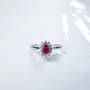 18K鸽血红红宝石戒指