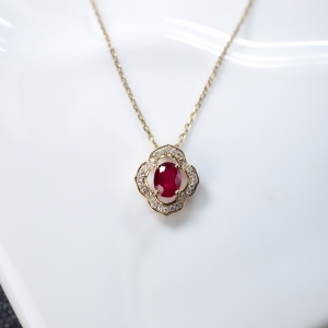 18K鸽血红红宝石吊坠