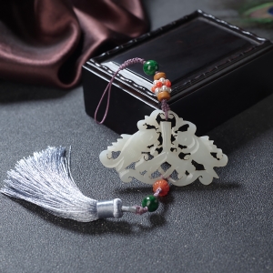 籽料和田白玉吉庆有余挂件