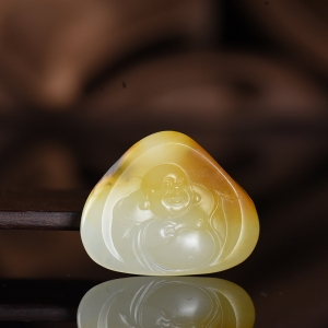 籽料和田玉弥勒佛吊坠