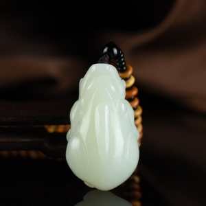 山料和田白玉貔貅手把件