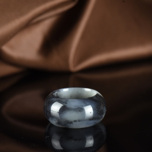 籽料和田玉青花扳指