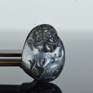 籽料和田玉青花钟馗手把件