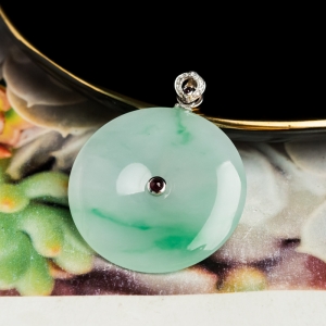 18K糯冰种飘翠翡翠平安扣吊坠