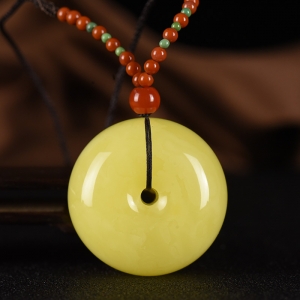 白花蜜蜜蜡平安扣吊坠