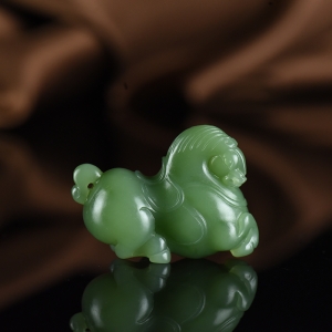 山料和田碧玉唐马吊坠