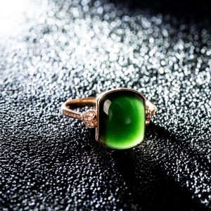 18K糯冰种墨翠戒指