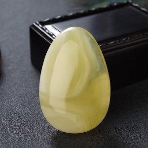 白花蜜蜡水滴吊坠