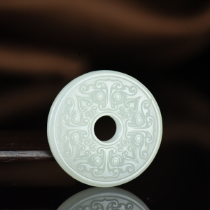 籽料和田白玉守护平安扣吊坠