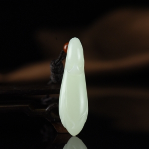 籽料和田白玉玉兰花吊坠