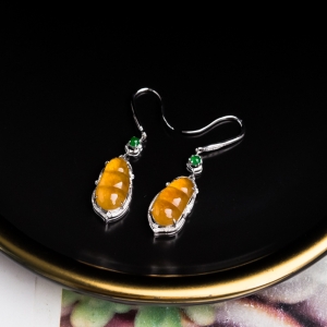 18K糯冰种黄翡翡翠福豆耳坠