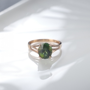 18K绿色碧玺戒指