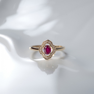 18K红宝石戒指