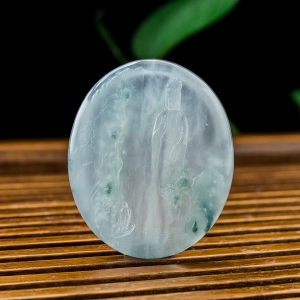 冰种飘花翡翠观音吊坠