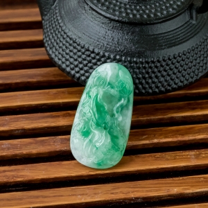 糯冰种飘翠翡翠连年有余吊坠