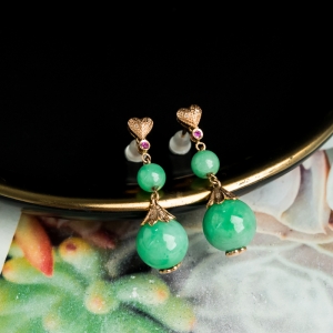 18K糯冰种豆绿翡翠耳坠