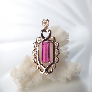 18K玫红碧玺吊坠