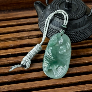 糯冰种深绿翡翠荷塘清趣吊坠