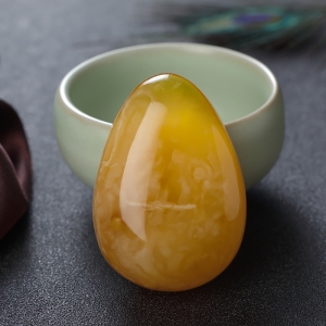 白花蜜蜡水滴吊坠