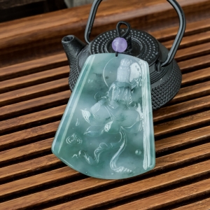 糯冰种飘花翡翠观音吊坠