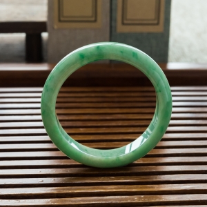 59mm糯种飘翠翡翠平安镯