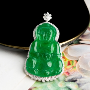 18K糯冰种翠绿翡翠观音吊坠