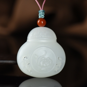 山料和田羊脂白玉花开富贵香囊吊坠