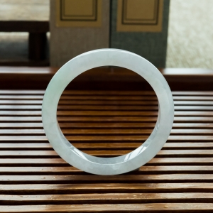 59.5mm糯冰种春带彩翡翠平安镯