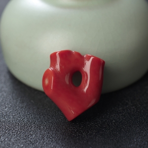 MOMO珊瑚随形吊坠