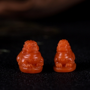 柿子红南红唐狮吊坠（二件）