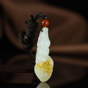 籽料和田白玉如意吊坠