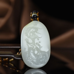 籽料和田白玉年年有余吊坠