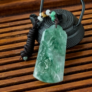 糯冰种飘翠翡翠江南水乡吊坠