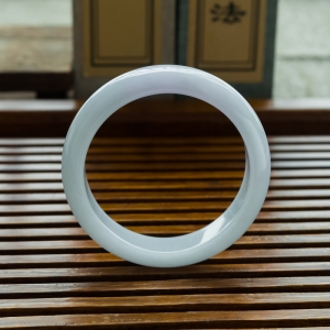 58.5mm糯冰种浅紫翡翠平安镯