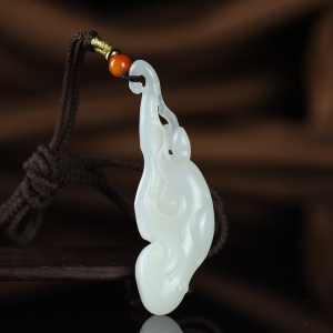 籽料和田白玉如意吊坠