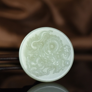 山料和田白玉龙牌吊坠