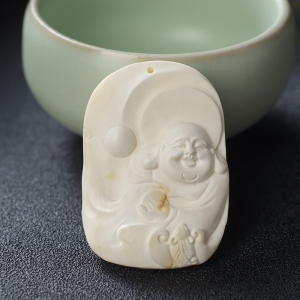 瓷白白蜜弥勒佛吊坠